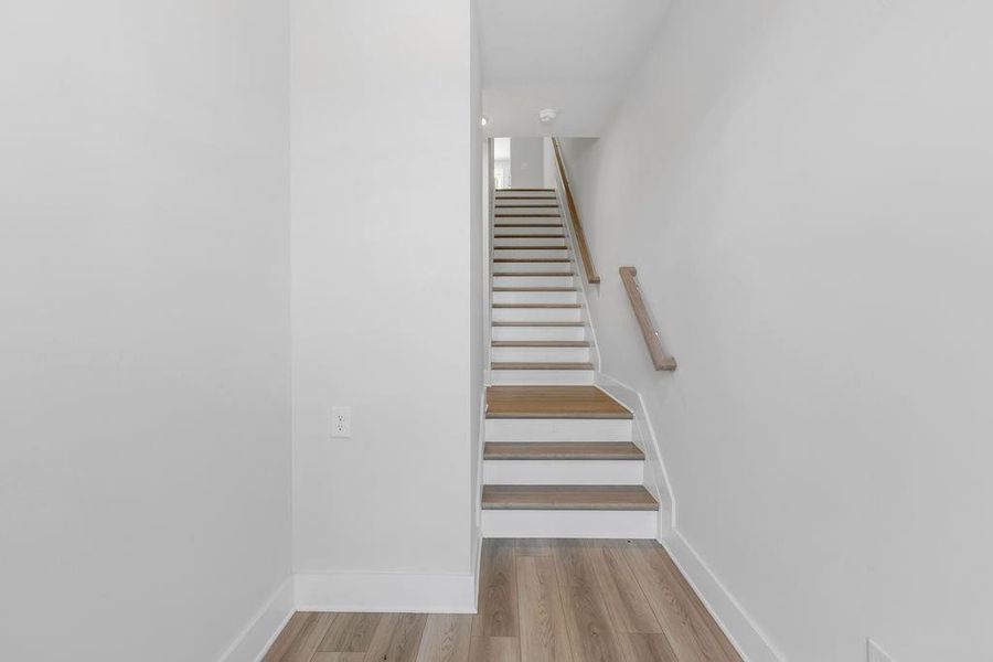 Spacious, unfurnished interior of a new home in Echo Park, Suwanee (Image 9). Spacious, unfurnished interior of a new home in Echo Park, Suwanee (Image 9).