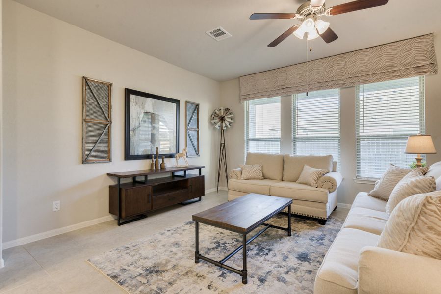 Representative furnished interior of a home built from the Floor Plan 1759 by Colina Homes in Grand Magnolia, Magnolia (Image 14). Representative furnished interior of a home built from the Floor Plan 1759 by Colina Homes in Grand Magnolia, Magnolia (Image 14).