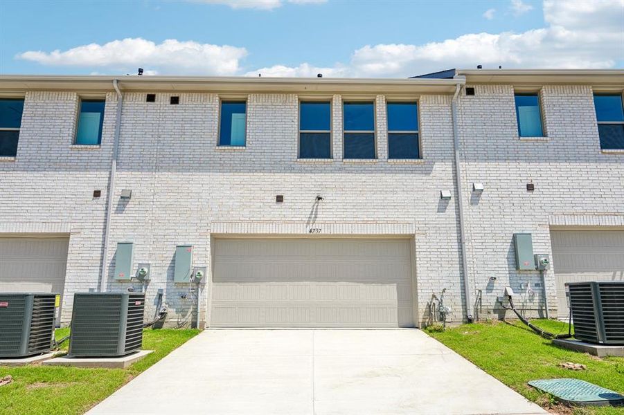 You'll enjoy a spacious 2 car garage with ample driveway space for plenty of off street, private parking. You'll enjoy a spacious 2 car garage with ample driveway space for plenty of off street, private parking.