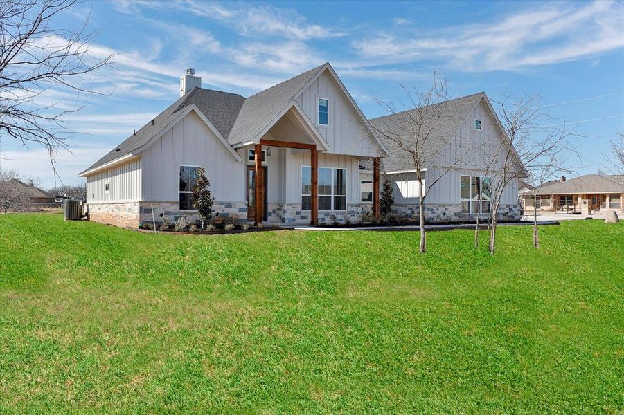 Front exterior of a new home in , Fort Worth, TX, highlighting curb appeal (Image 19). Front exterior of a new home in , Fort Worth, TX, highlighting curb appeal (Image 19).