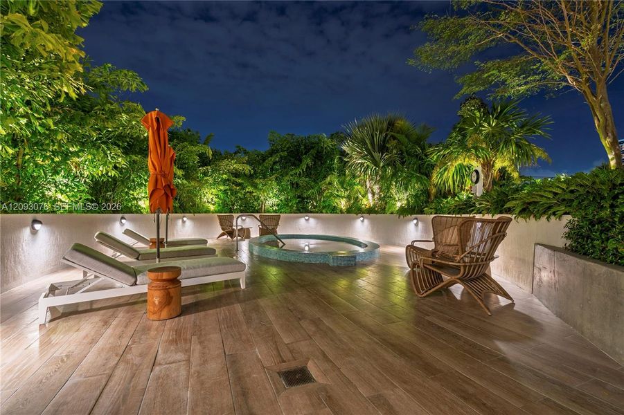 hot tub