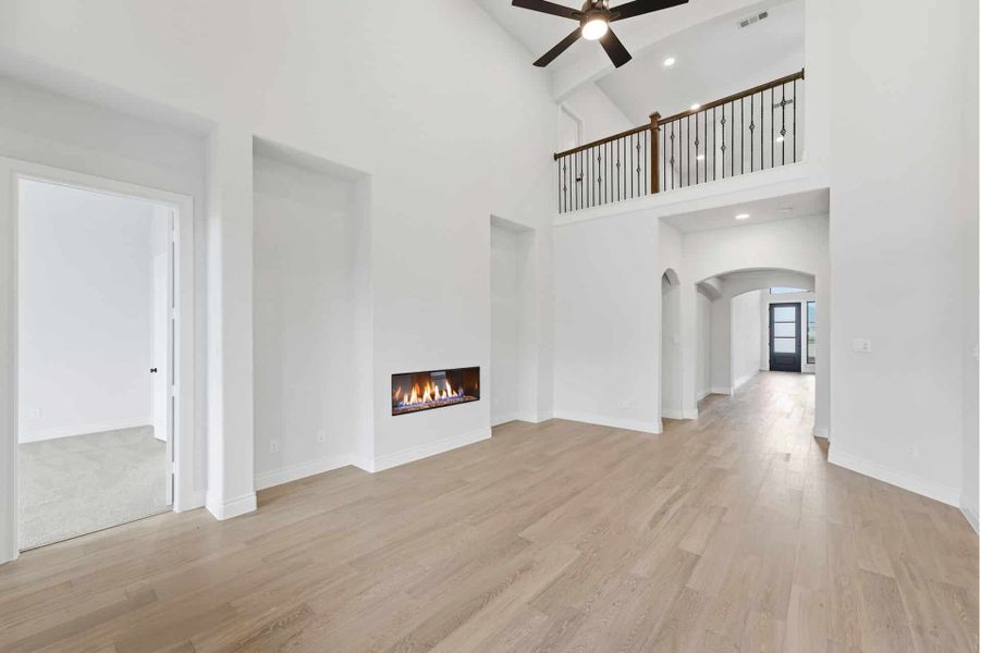 Spacious, unfurnished interior of a new home in Bridgeland 50′, Cypress (Image 26).