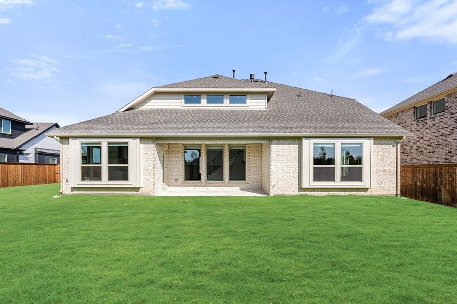 Exterior details and patio area of a home in Terracina, Rockwall (Image 19). Exterior details and patio area of a home in Terracina, Rockwall (Image 19).