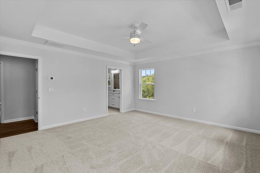 Spacious, unfurnished interior of a new home in Hanes Lake, Winston-Salem (Image 30).
