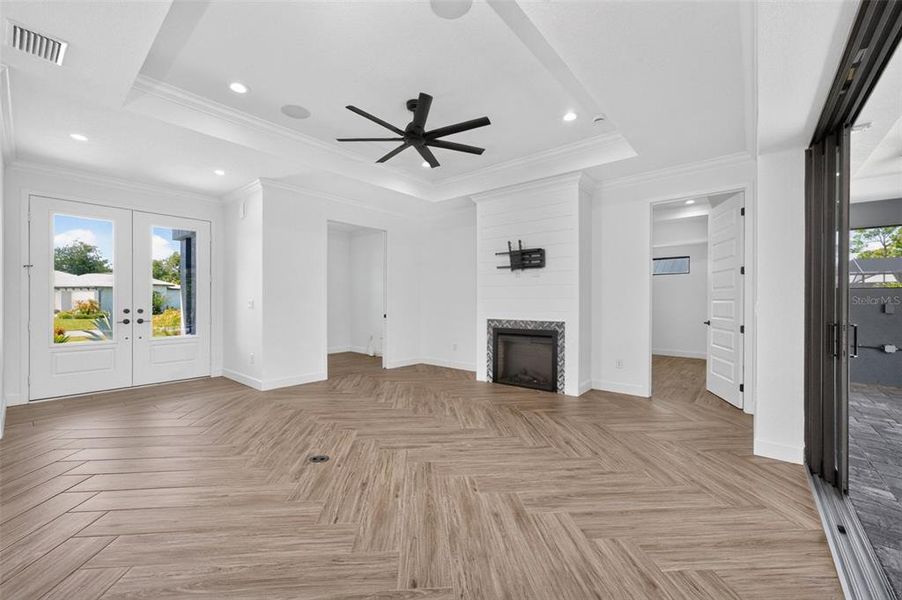 Spacious, unfurnished interior of a new home in , Rotonda West (Image 23).