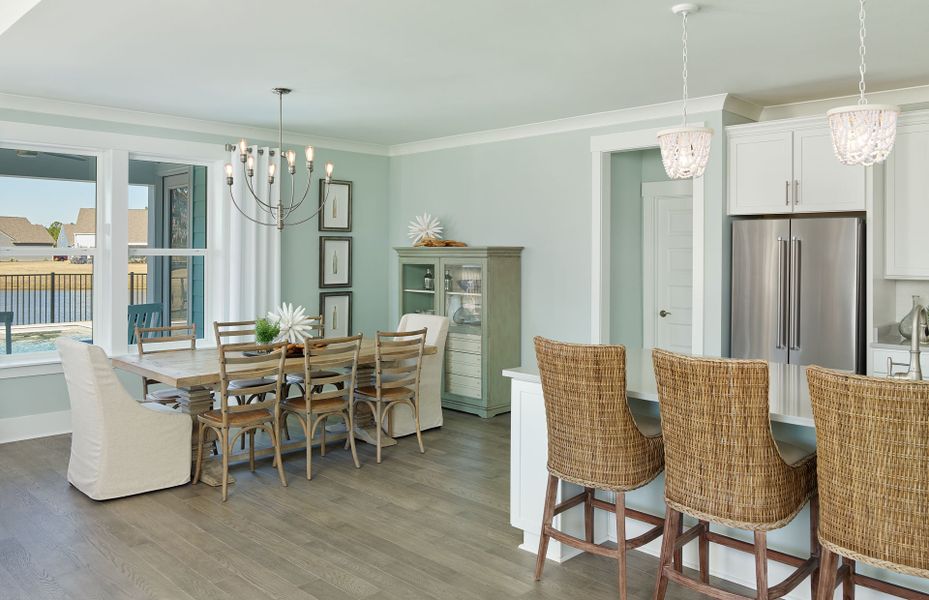 Use the dining room for casual or formal eating. Use the dining room for casual or formal eating.