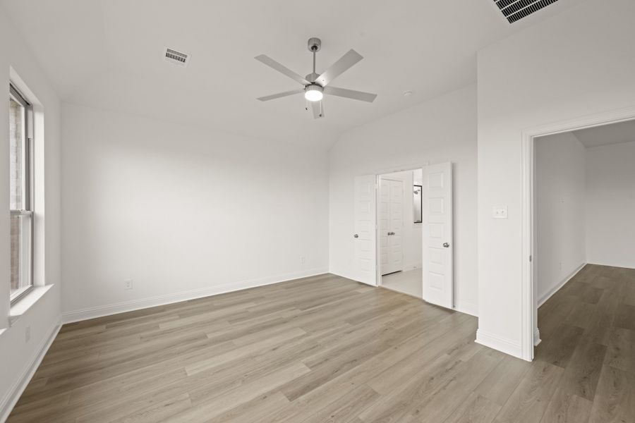 Spacious, unfurnished interior of a new home in Vista Point, Grandview (Image 26). Spacious, unfurnished interior of a new home in Vista Point, Grandview (Image 26).
