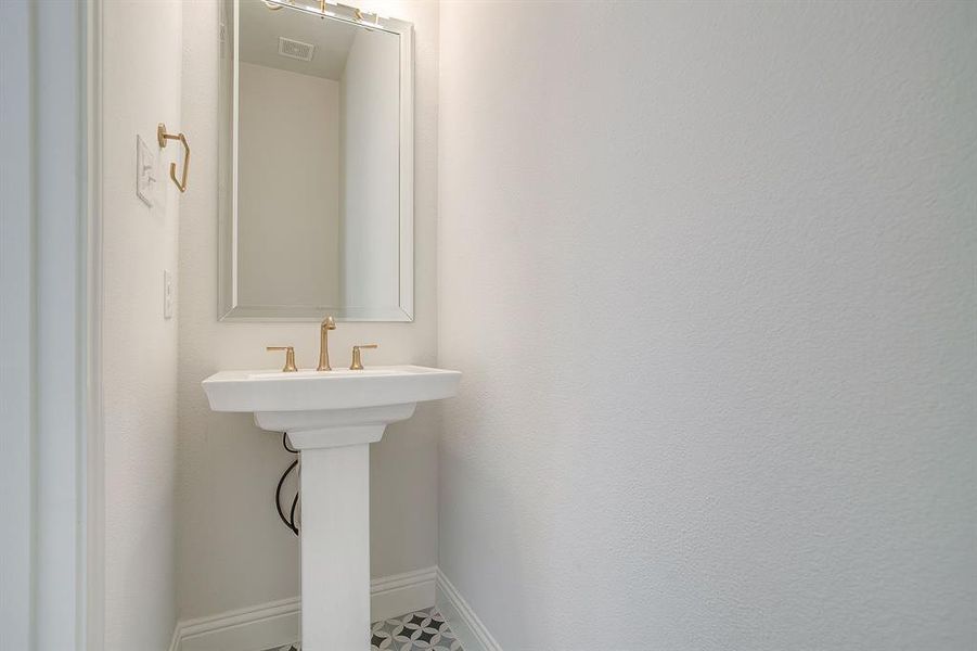Close-up of interior finishes inside a home in Walsh, Fort Worth (Image 18). Close-up of interior finishes inside a home in Walsh, Fort Worth (Image 18).