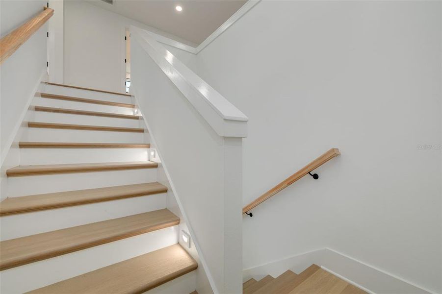 Spacious, unfurnished interior of a new home in , St. Petersburg (Image 22).
