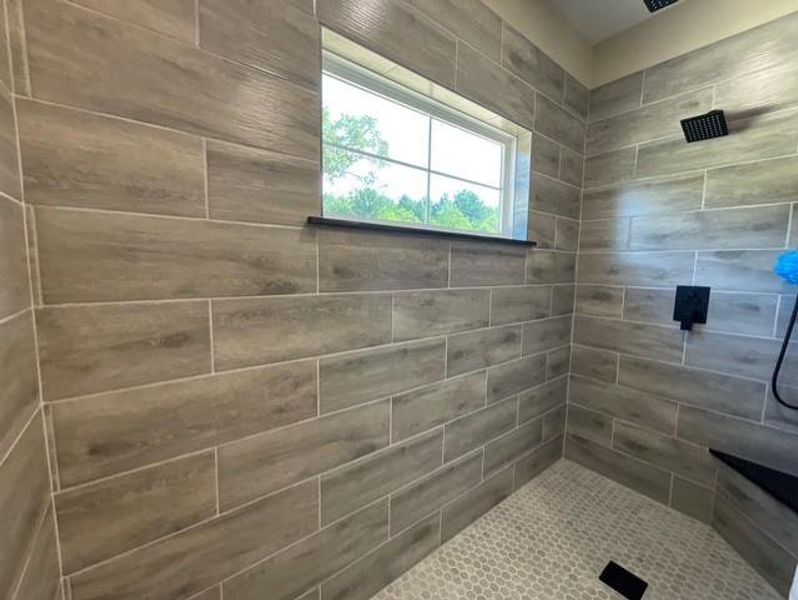 Spacious, unfurnished interior of a new home in , Naples (Image 13).