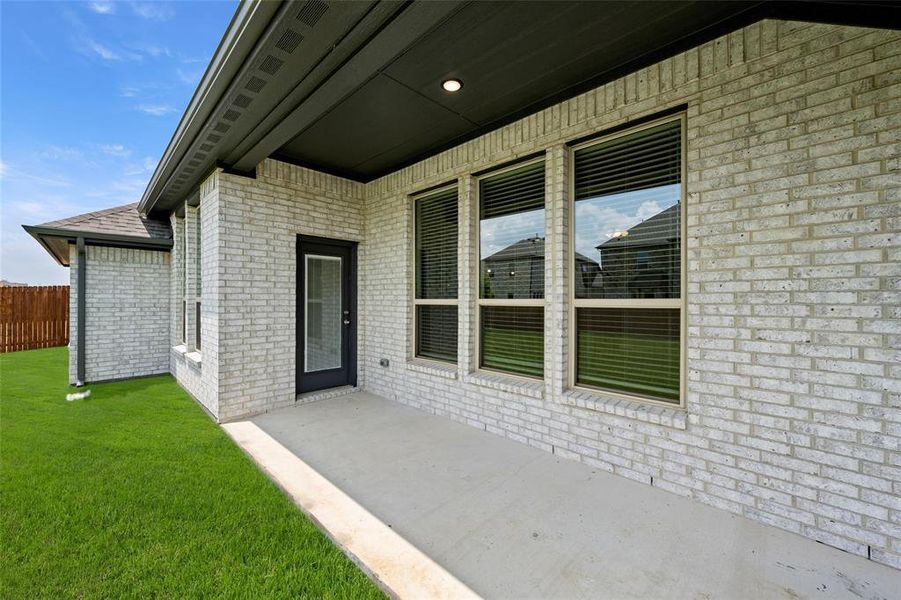 1005 Moss Grove Patio1