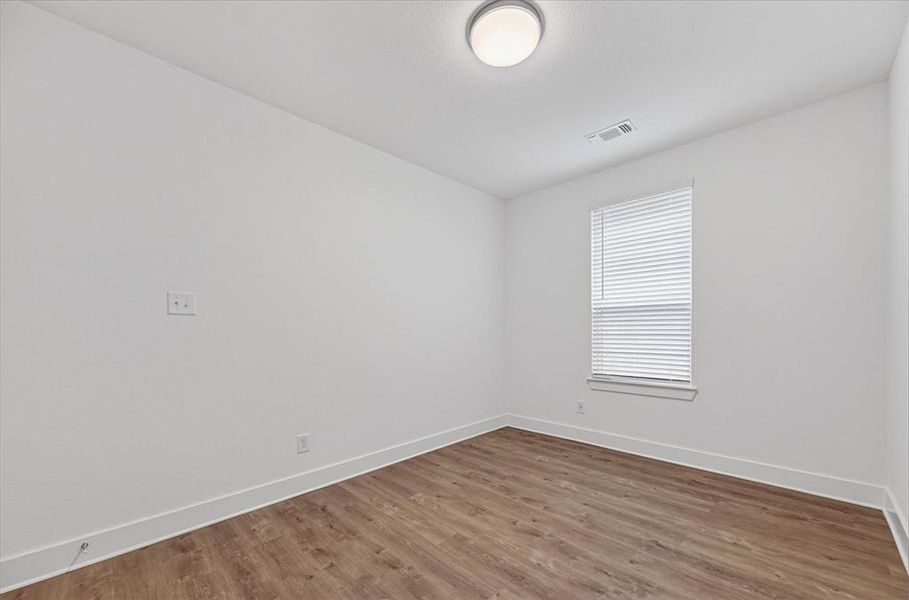Spacious, unfurnished interior of a new home in Heritage Ranch, Sherman (Image 26).