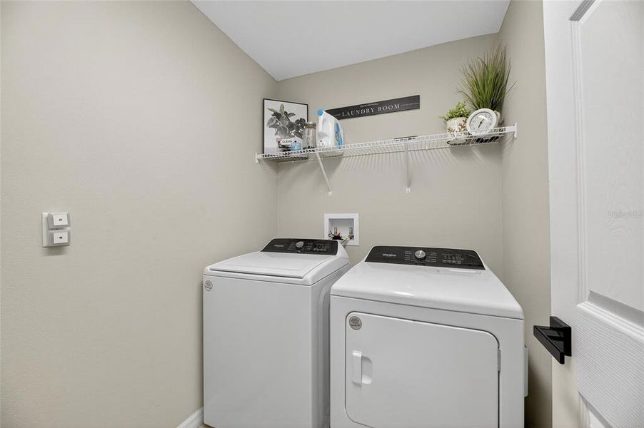 Close-up of interior finishes inside a home in Pasadena Point, Wesley Chapel (Image 19).