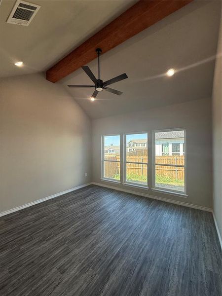 Spacious, unfurnished interior of a new home in , Mabank (Image 14). Spacious, unfurnished interior of a new home in , Mabank (Image 14).