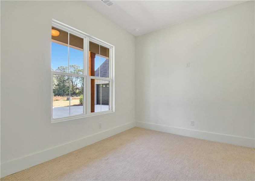 Spacious, unfurnished interior of a new home in , Luthersville (Image 34).