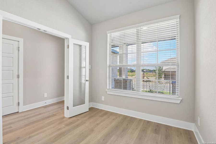Spacious, unfurnished interior of a new home in Royal Crest, San Antonio (Image 40).