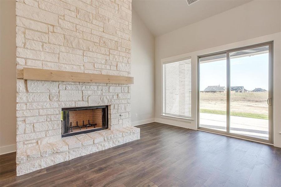 Spacious, unfurnished interior of a new home in Matthews Farm, Venus (Image 29).