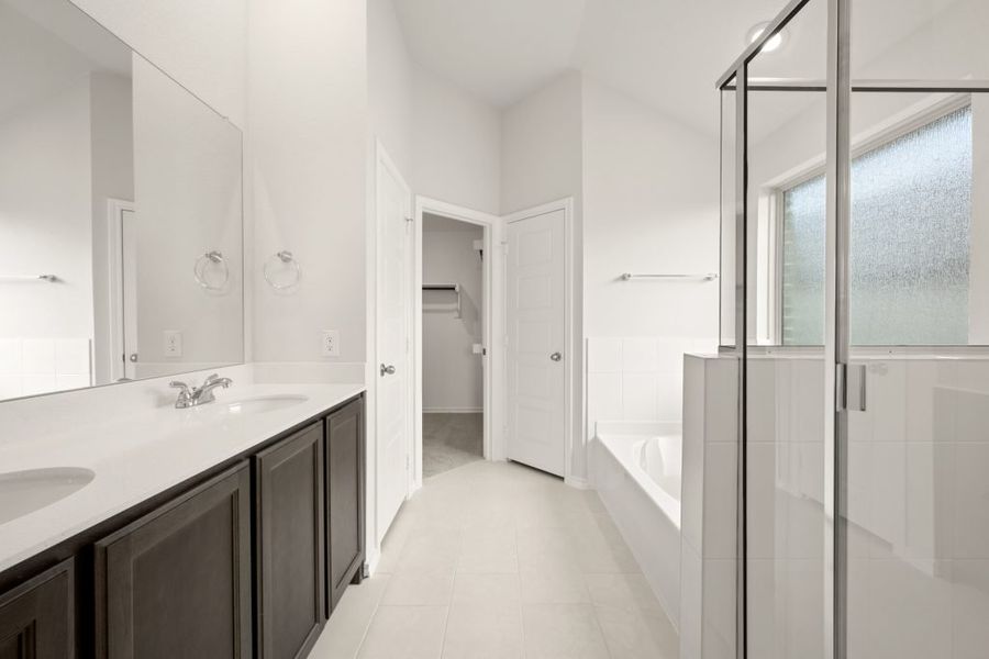 Front exterior of a new home in Myrtle Creek, Waxahachie, TX, highlighting curb appeal (Image 24).