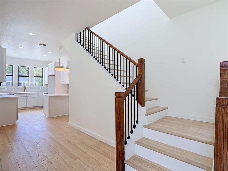 Spacious, unfurnished interior of a new home in , Tampa (Image 21).