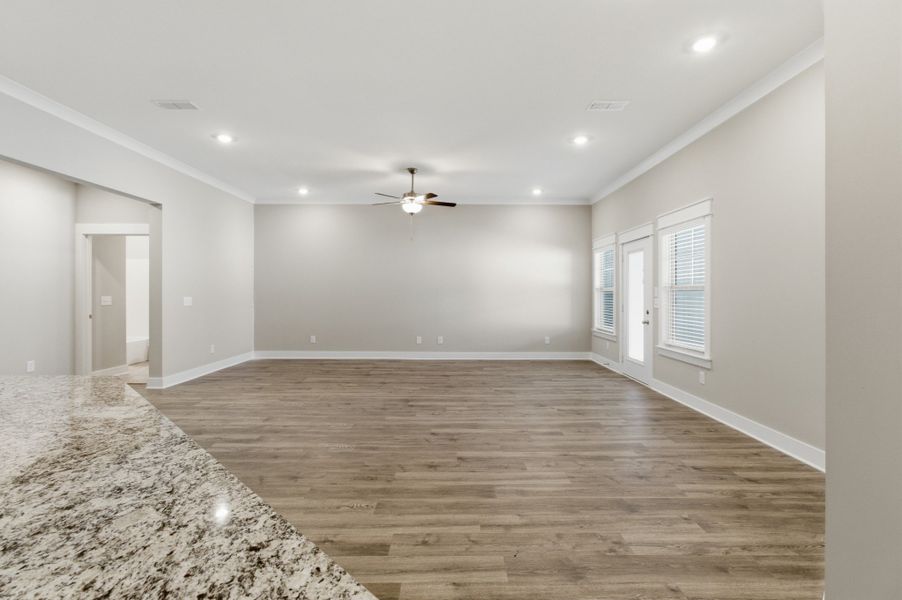 Spacious, unfurnished interior of a new home in Veterans Cove, Murfreesboro (Image 21).