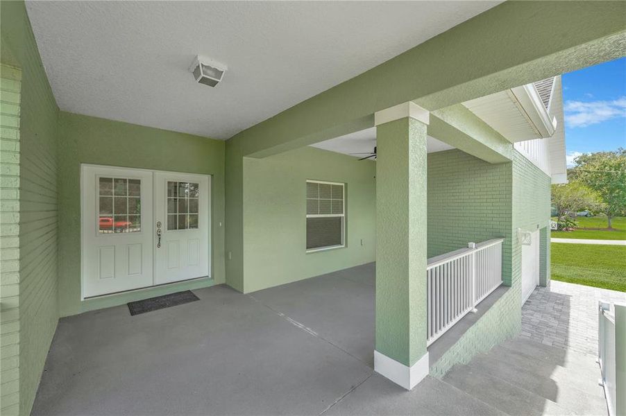 Exterior details and patio area of a home in , Dade City (Image 30).