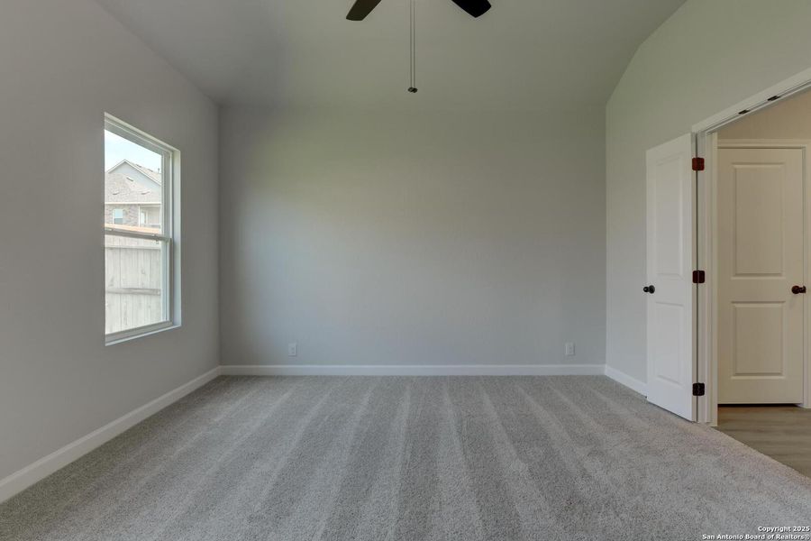 Spacious, unfurnished interior of a new home in Arcadia Ridge, San Antonio (Image 18). Spacious, unfurnished interior of a new home in Arcadia Ridge, San Antonio (Image 18).