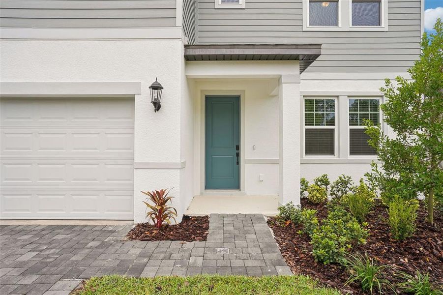 Exterior details and patio area of a home in , Ormond Beach (Image 29).