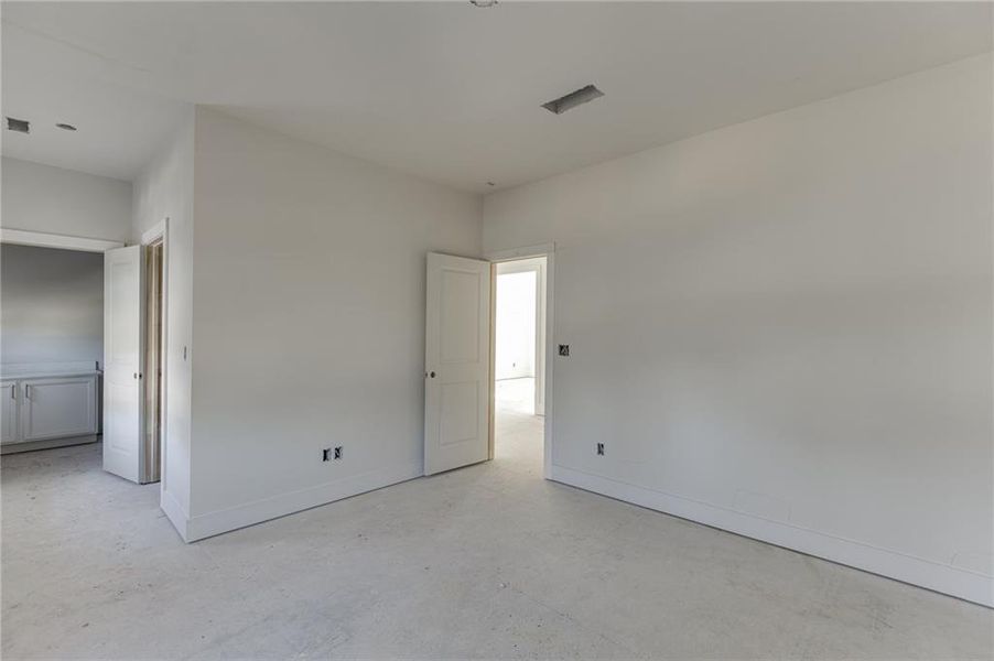 Image 43 of a home in .