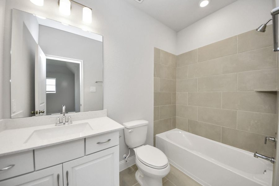 Furnished interior view inside a new home in ARTAVIA: Hilltop Collection, Conroe (Image 12). Furnished interior view inside a new home in ARTAVIA: Hilltop Collection, Conroe (Image 12).