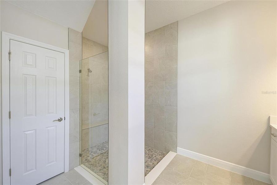 Spacious, unfurnished interior of a new home in Crosswind Point, Parrish (Image 15). Spacious, unfurnished interior of a new home in Crosswind Point, Parrish (Image 15).