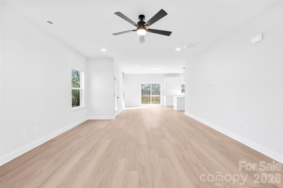 Spacious, unfurnished interior of a new home in , Kings Mountain (Image 27).