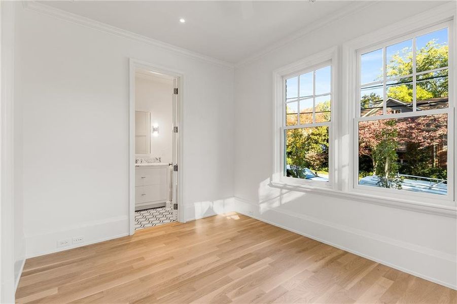 Spacious, unfurnished interior of a new home in , Atlanta (Image 26).