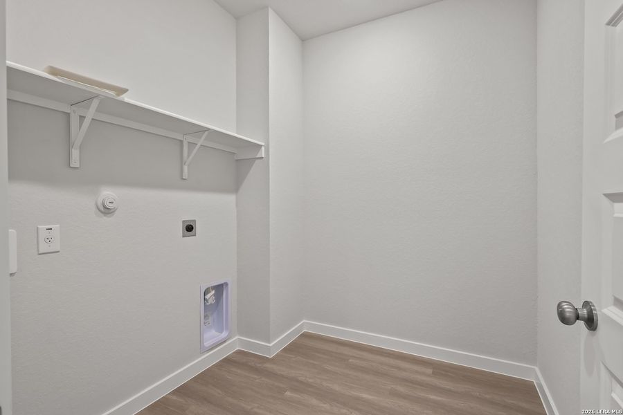Spacious, unfurnished interior of a new home in Garden Grove, San Antonio (Image 16). Spacious, unfurnished interior of a new home in Garden Grove, San Antonio (Image 16).
