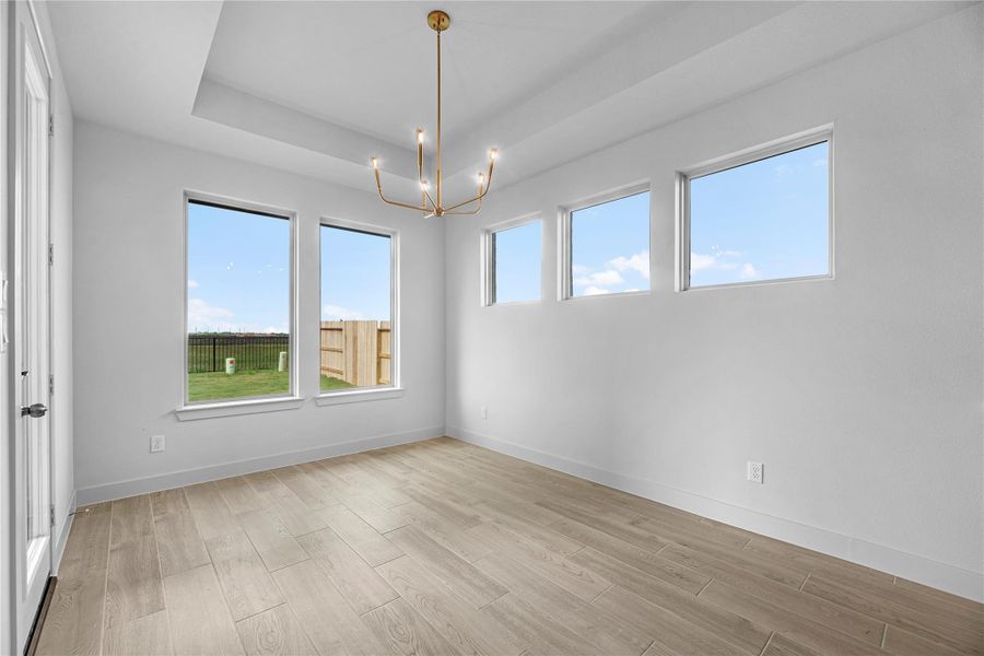 Representative image. Features, selections and colors may vary.