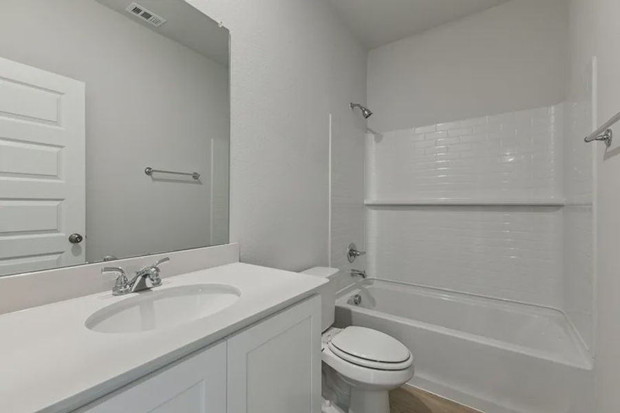 Image 24 of a home in Rolling Ridge.