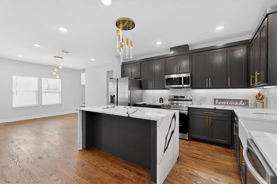 Furnished interior view inside a new home in , Sulphur Springs (Image 8).