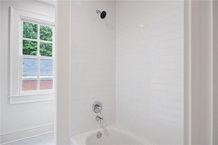 Close-up of interior finishes inside a home in , Carrollton (Image 21).