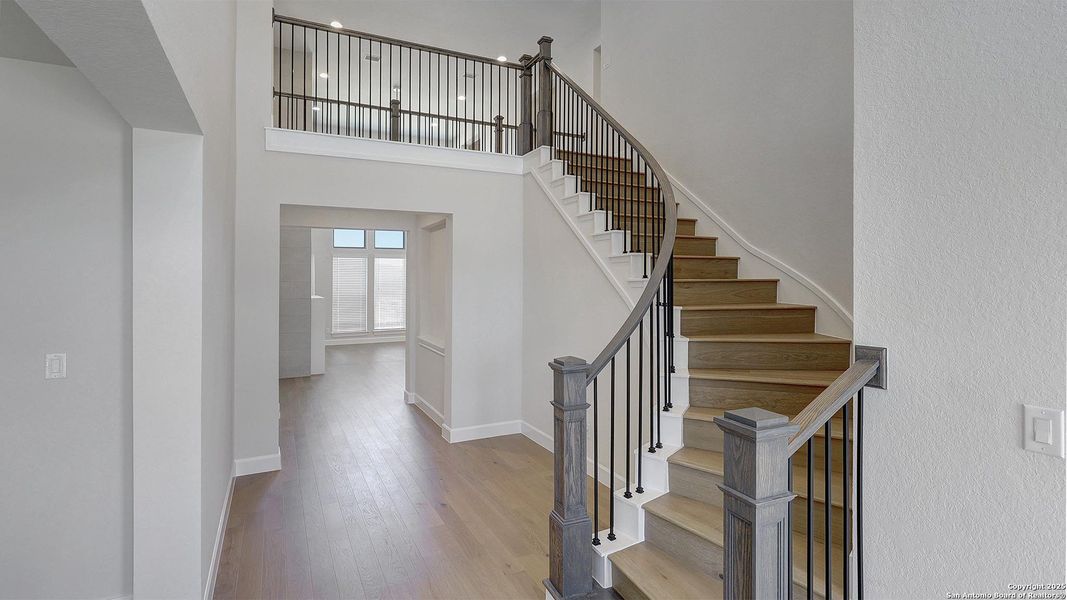 Spacious, unfurnished interior of a new home in The Dominion 70', San Antonio (Image 29). Spacious, unfurnished interior of a new home in The Dominion 70', San Antonio (Image 29).