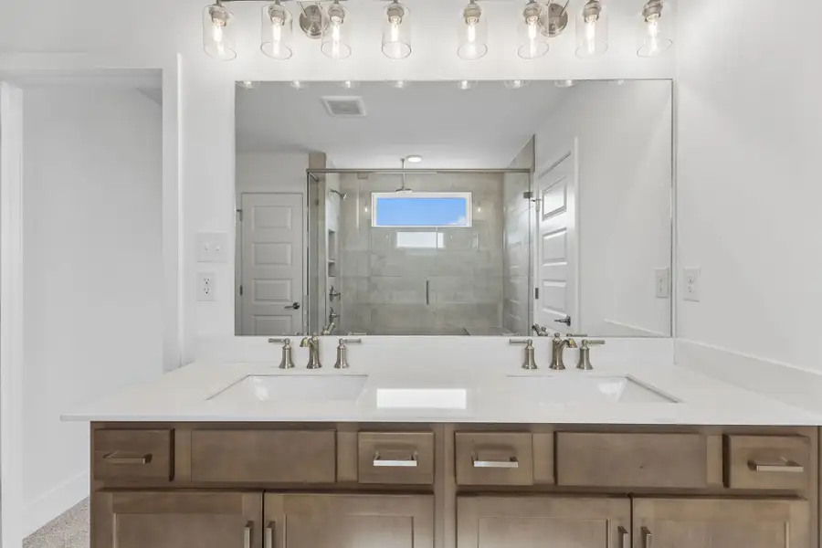 Furnished interior view inside a new home in Glenview Farms, Murfreesboro (Image 10).