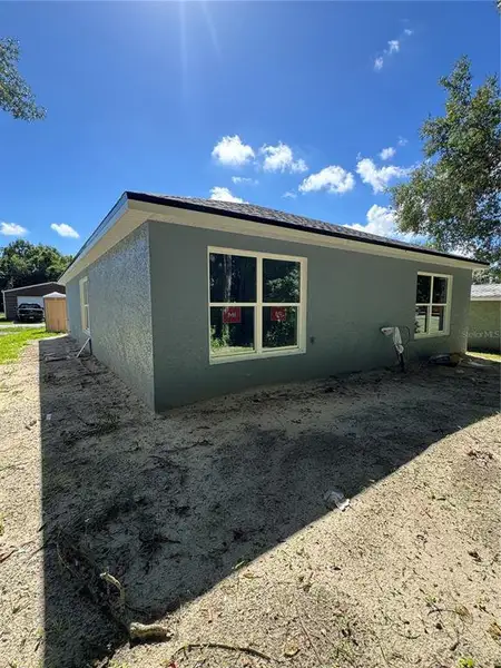 Exterior details and patio area of a home in , Ocala (Image 6). Exterior details and patio area of a home in , Ocala (Image 6).