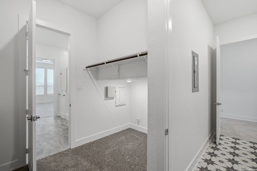 Spacious, unfurnished interior of a new home in Prominence, San Antonio (Image 39).