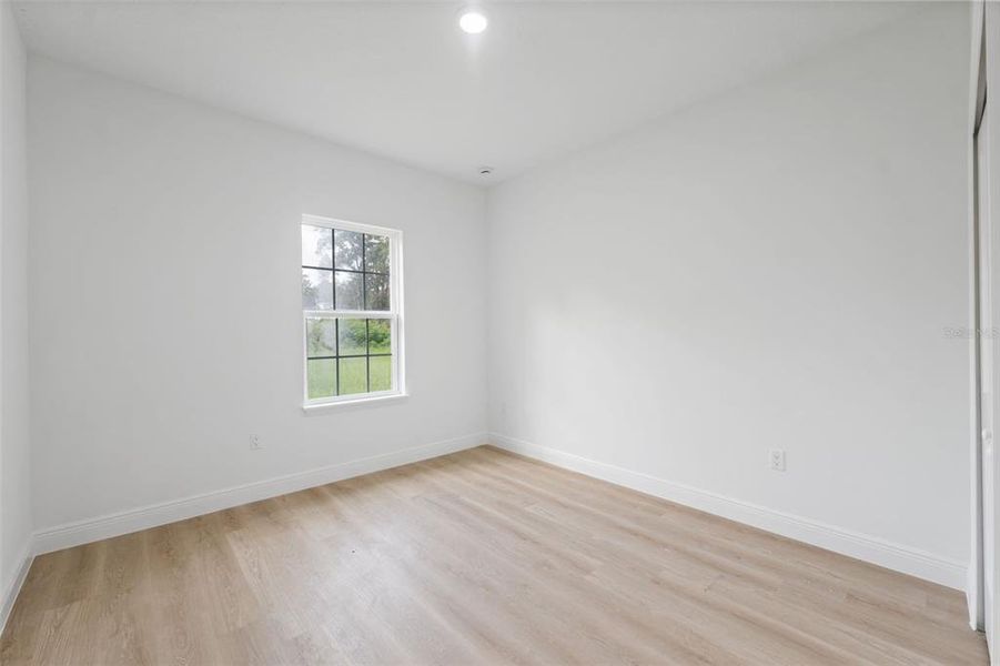Spacious, unfurnished interior of a new home in , Ocala (Image 14).