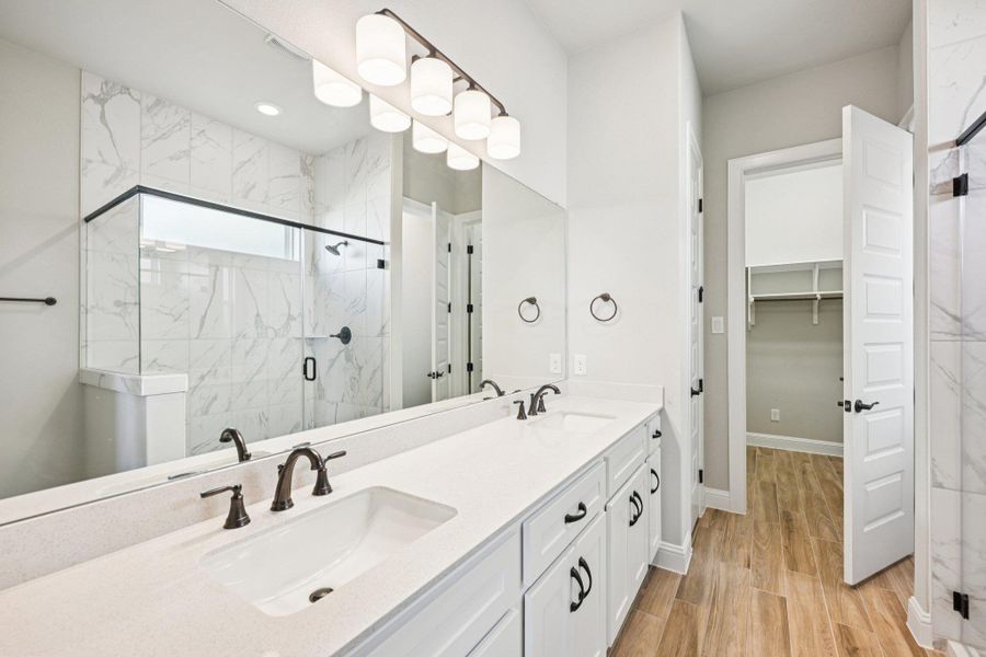 Furnished interior view inside a new home in Cross Creek, Cedar Park (Image 9).