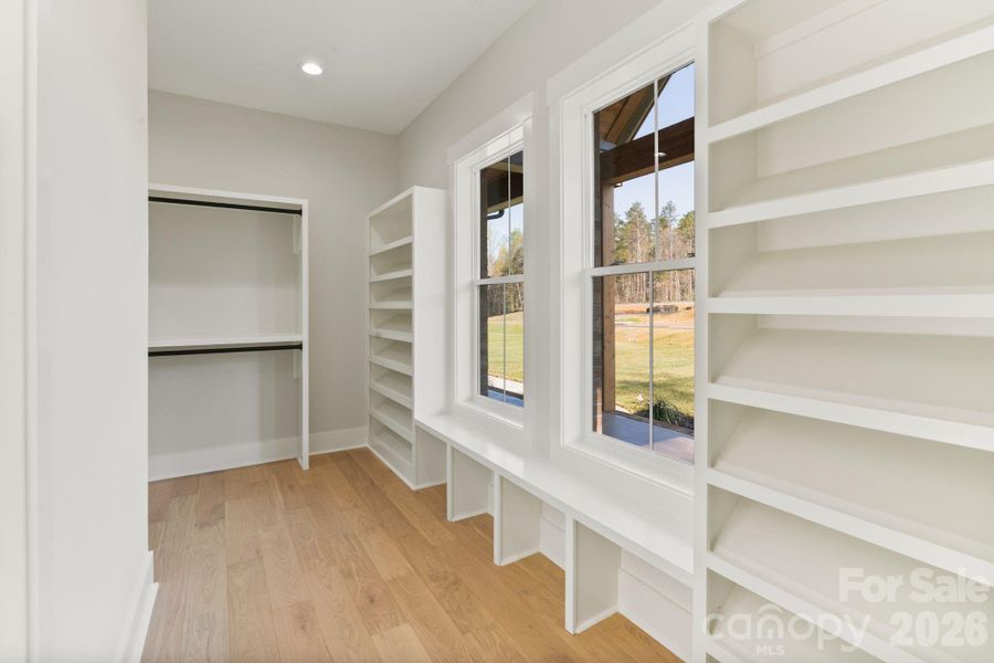 Image 47 of a home in .