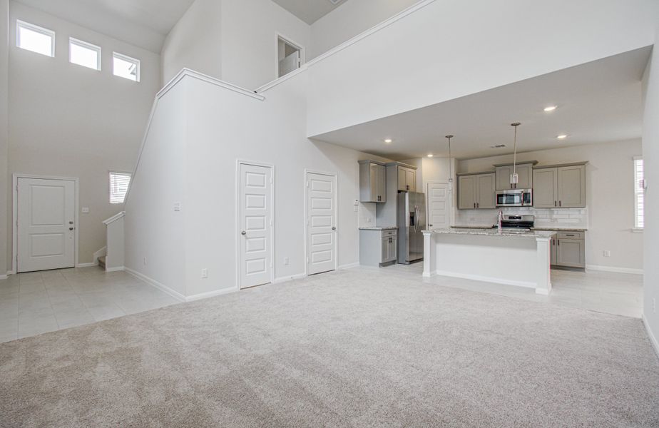 Spacious, unfurnished interior of a new home in Aldine Pines, Houston (Image 22).