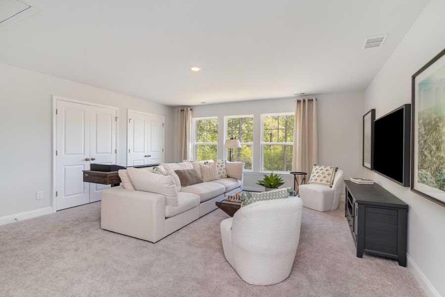 Representative furnished interior of a home built from the HARBOR OAK by D.R. Horton in Ranch Haven, Murrells Inlet (Image 31).