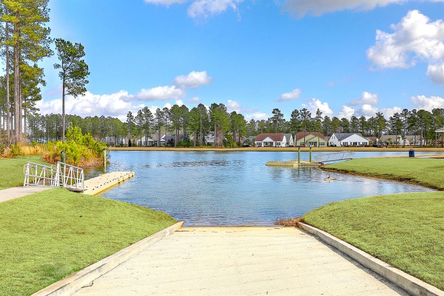 Community amenities in K. Hovnanian's® Four Seasons at Lakes of Cane Bay, Summerville (Image 32).