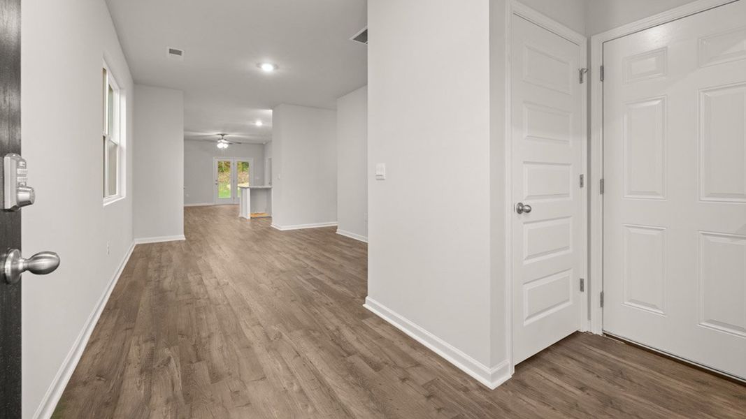 Spacious, unfurnished interior of a new home in Estates at Deer Hollow, Grovetown (Image 31). Spacious, unfurnished interior of a new home in Estates at Deer Hollow, Grovetown (Image 31).