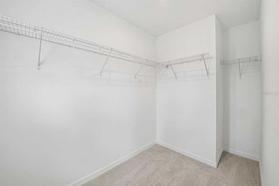 Spacious, unfurnished interior of a new home in , Winter Garden (Image 34).