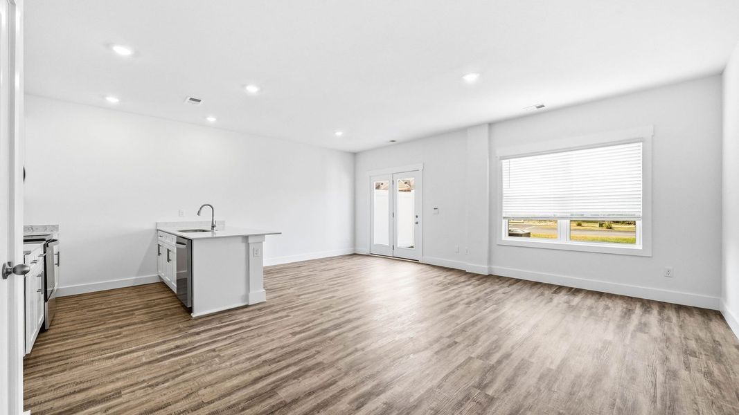 Spacious, unfurnished interior of a new home in The Arbor Townhomes, Kingsport (Image 22).